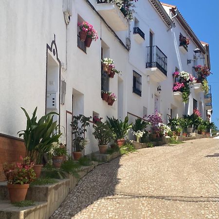 Alojamiento La Tana Fuenteheridos Exterior photo